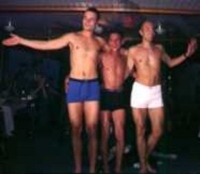 Männer-Modenschau Boys